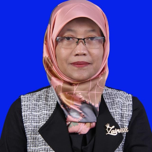 Dr. Tri Isti Hartini,S.Pd.,M.Pd